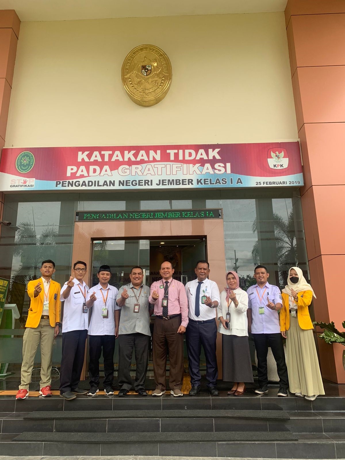 Pembelajaran PPKn Dengan Model CTL Di Empat Lembaga Penegak Hukum