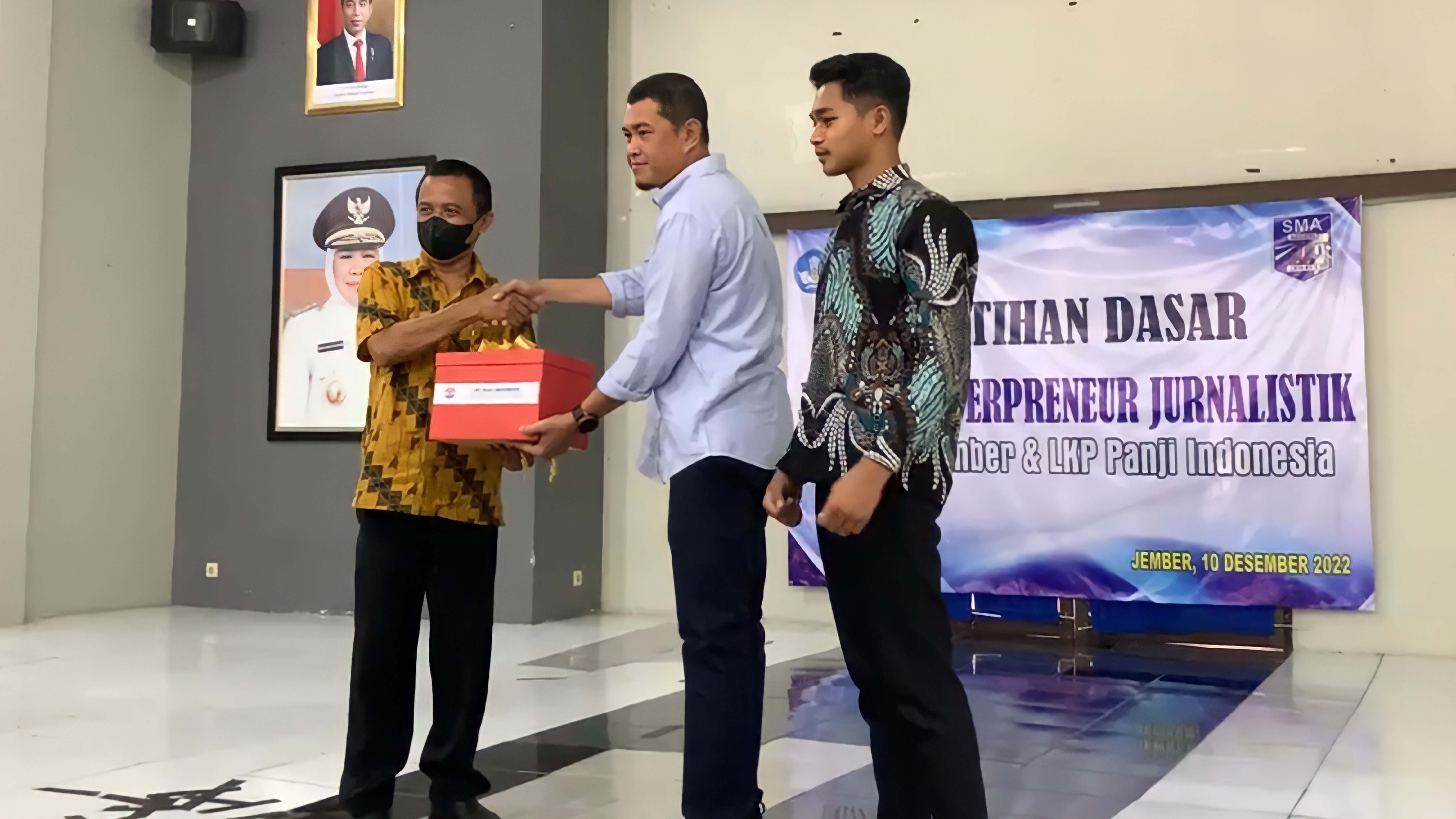 Kegiatan Pelatihan Dasar Digital Enterpreneur Jurnalistik