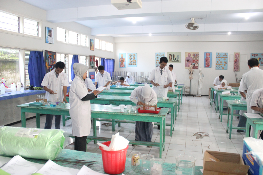 Lab-Biologi.jpg