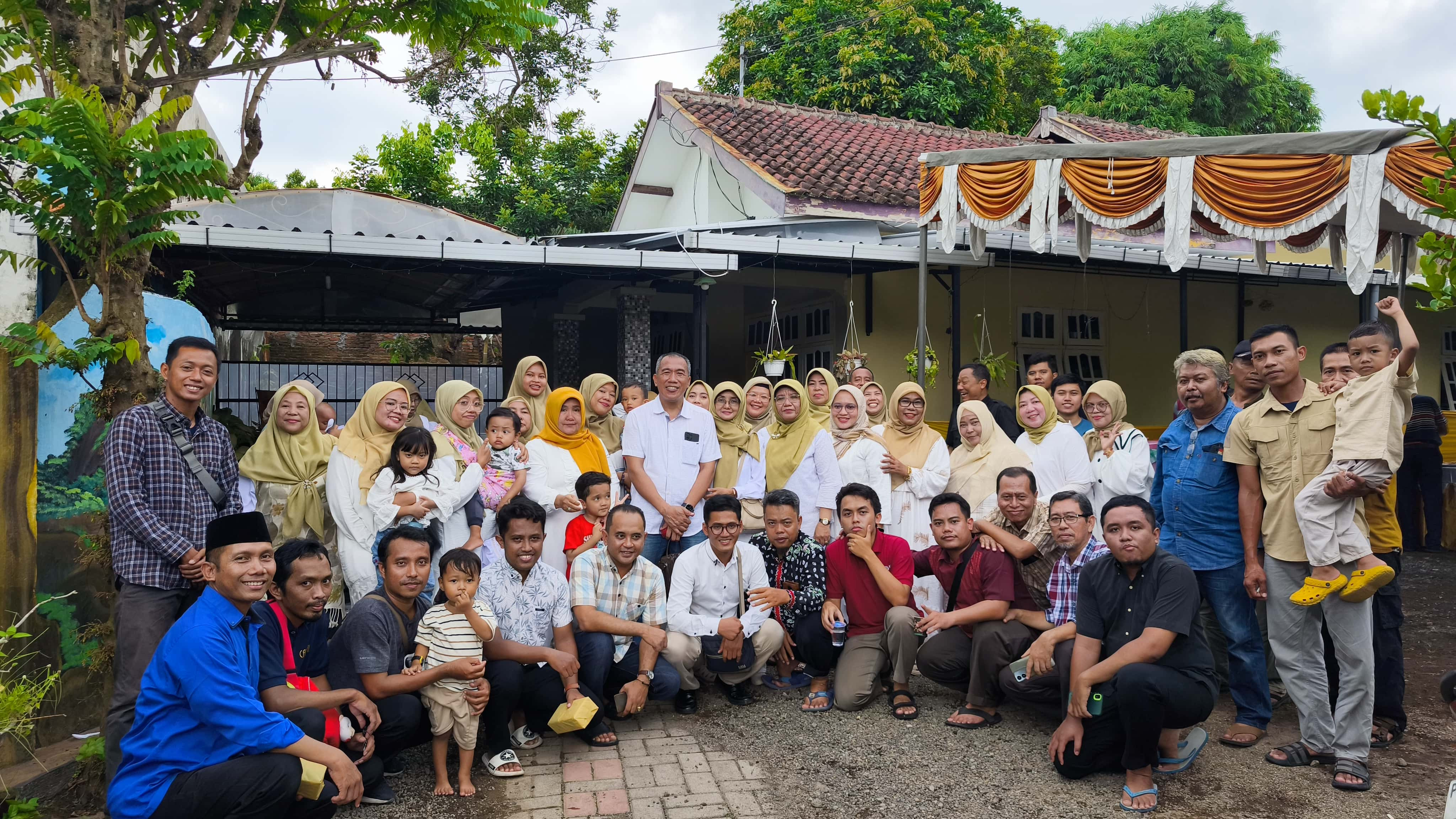 Anjangsana Arisan Keluarga Besar SMA Negeri 1 Jember