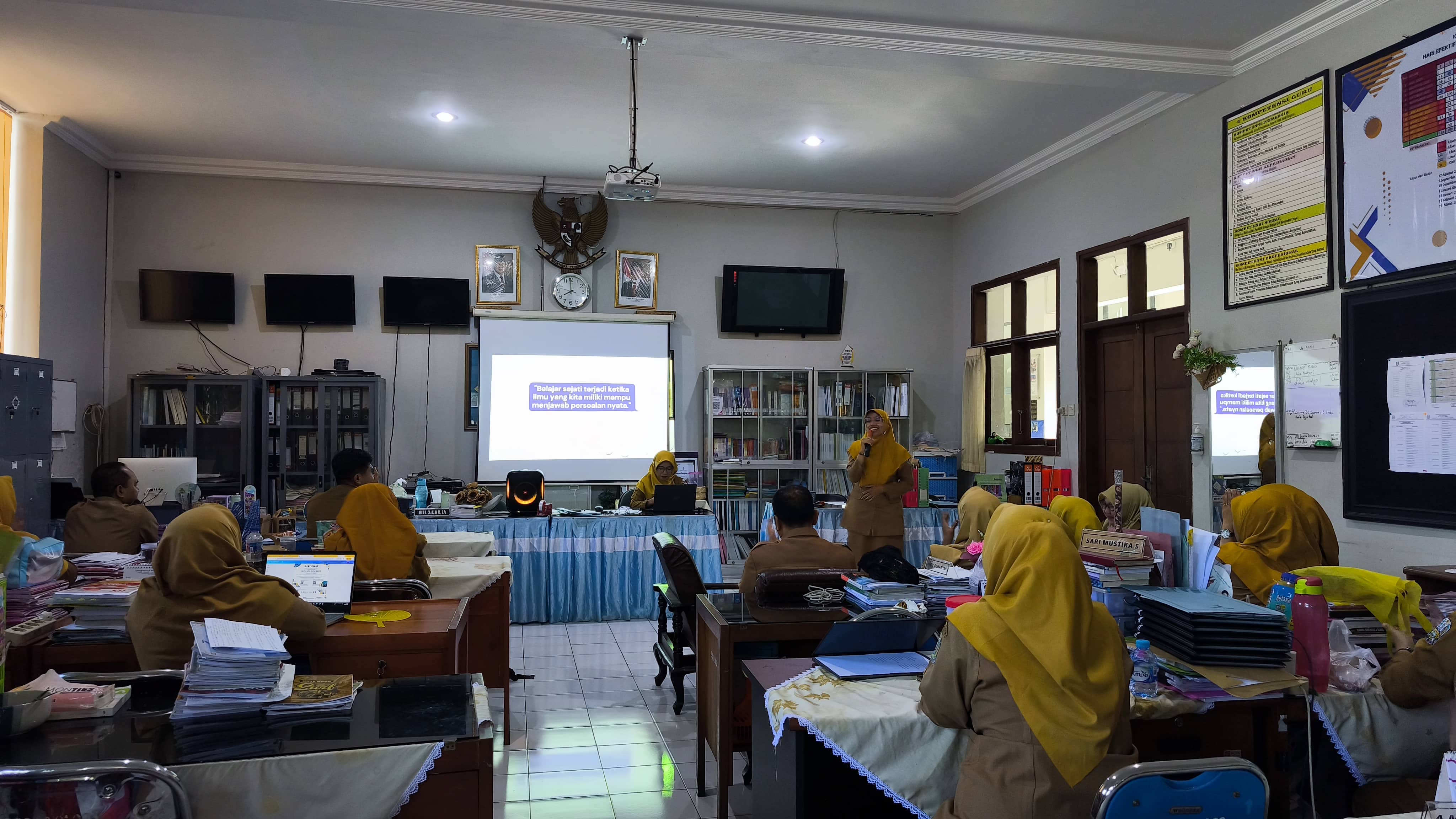 HYDROGREEN: INOVASI PEMBELAJARAN BERBASIS STEM DAN GREEN CHEMISTRY