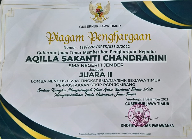 Juara 2 Lomba Menulis Essay Tingkat SMA/MA/SMK se-Jawa Timur