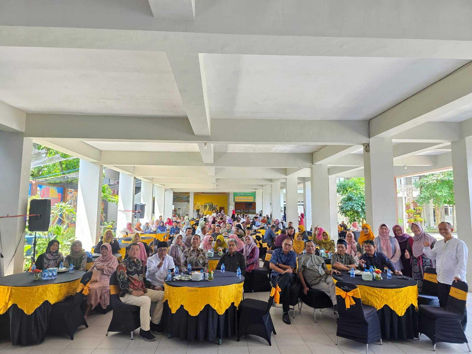 Halal Bihalal SMA Negeri 1 Jember: Momen Silaturahmi Penuh Makna dan Kebersamaan